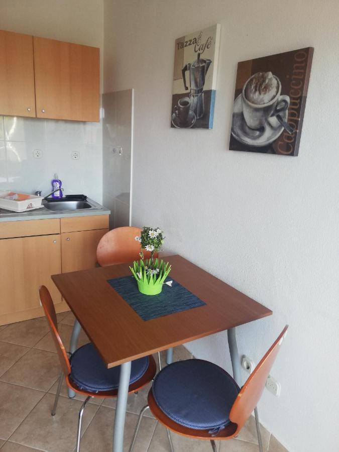 Apartments Eti Bol Exterior foto